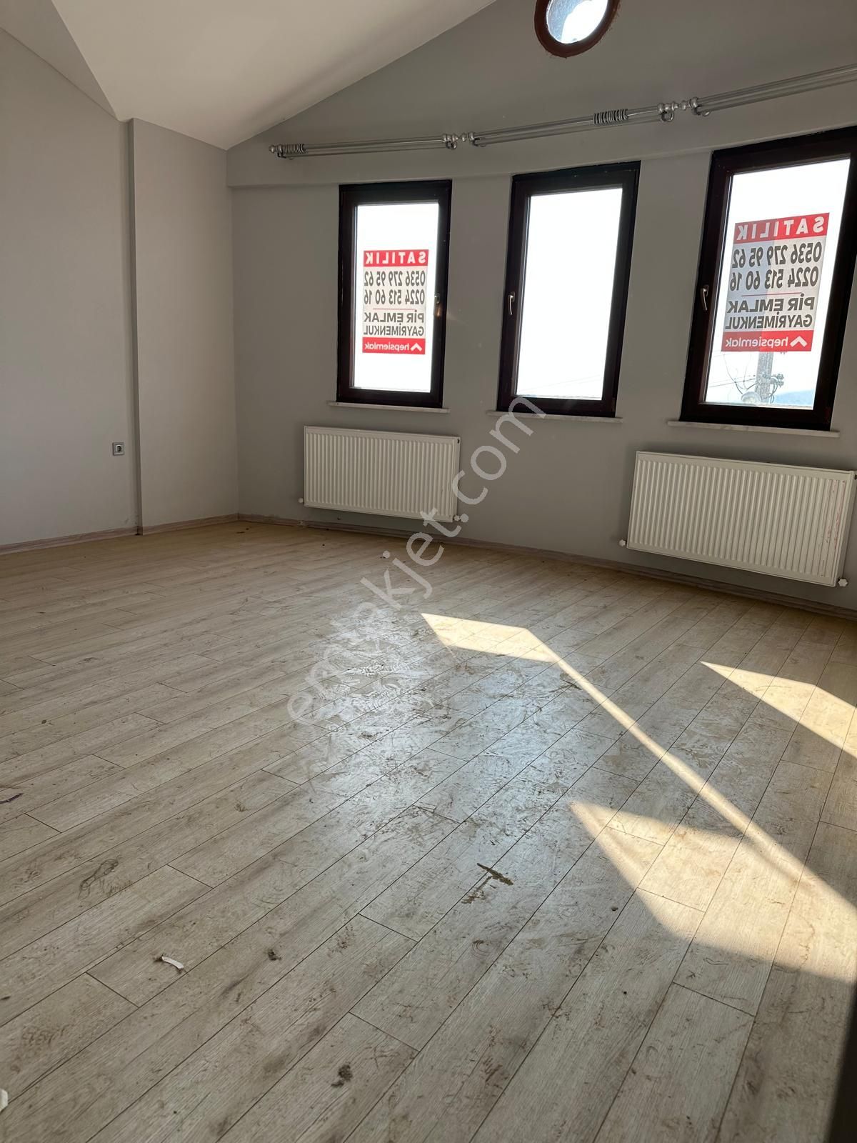 Umurbeyde Bahçeli Deniz Manzaralı Satılık Villa - Görsel 7