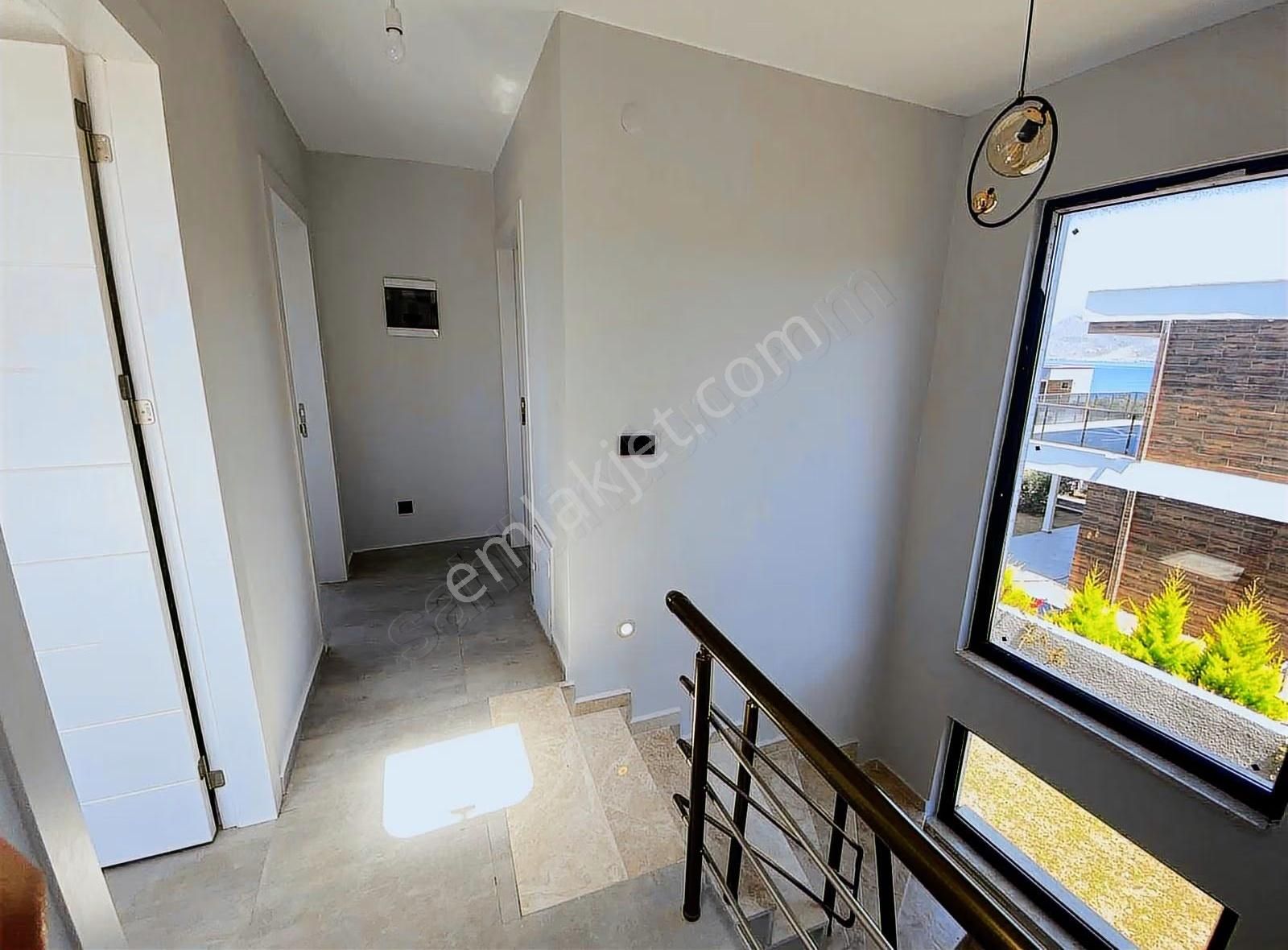 Alya Gayrimenkul Çeşme Ildırda Deniz Manzaralı Villa - Görsel 12