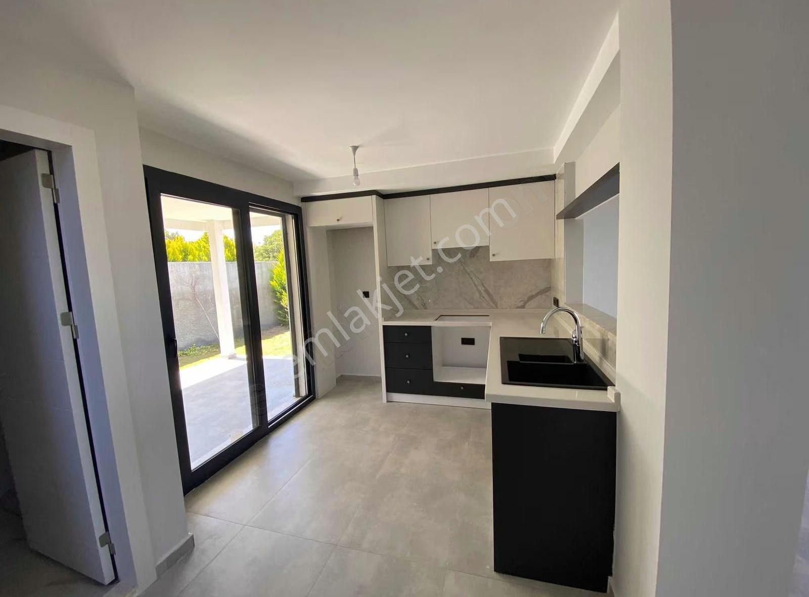 Alya Gayrimenkul Çeşme Ildırda Deniz Manzaralı Villa - Görsel 3