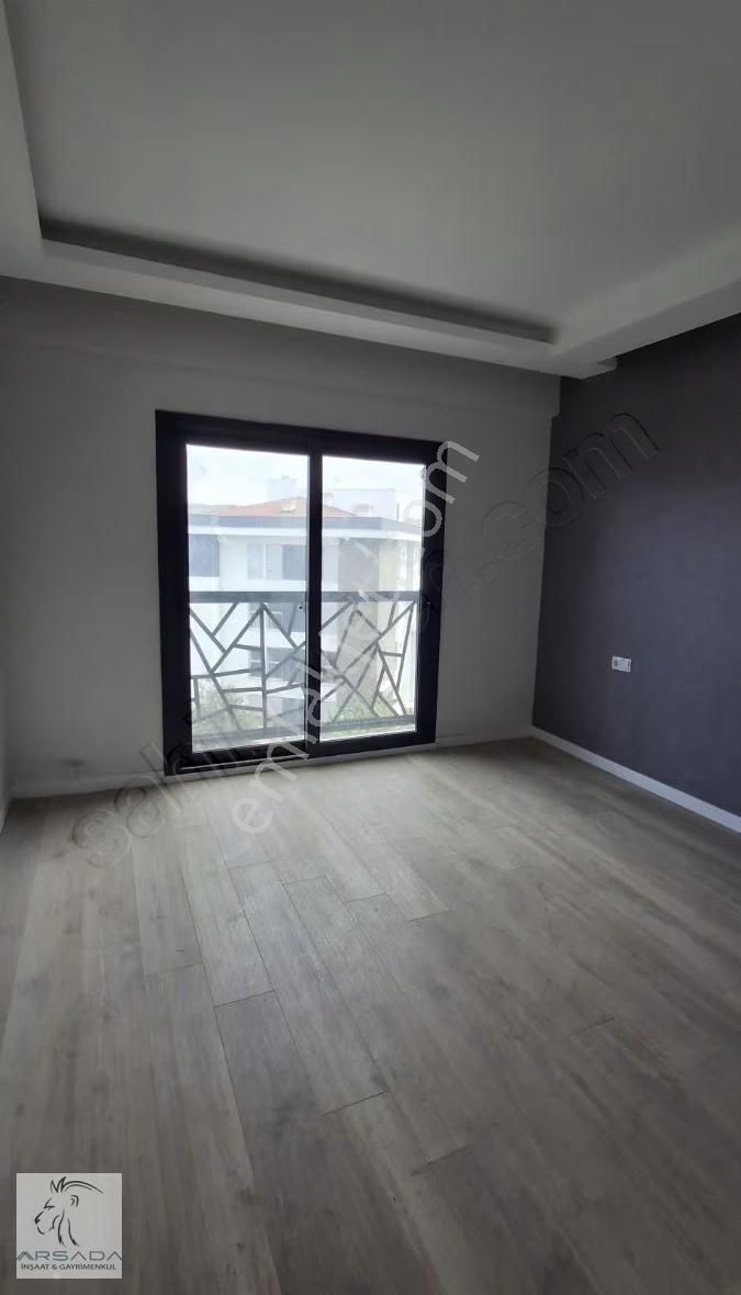 Kuşadası Değirmenderede 1+1 Bahçeli - Görsel 12