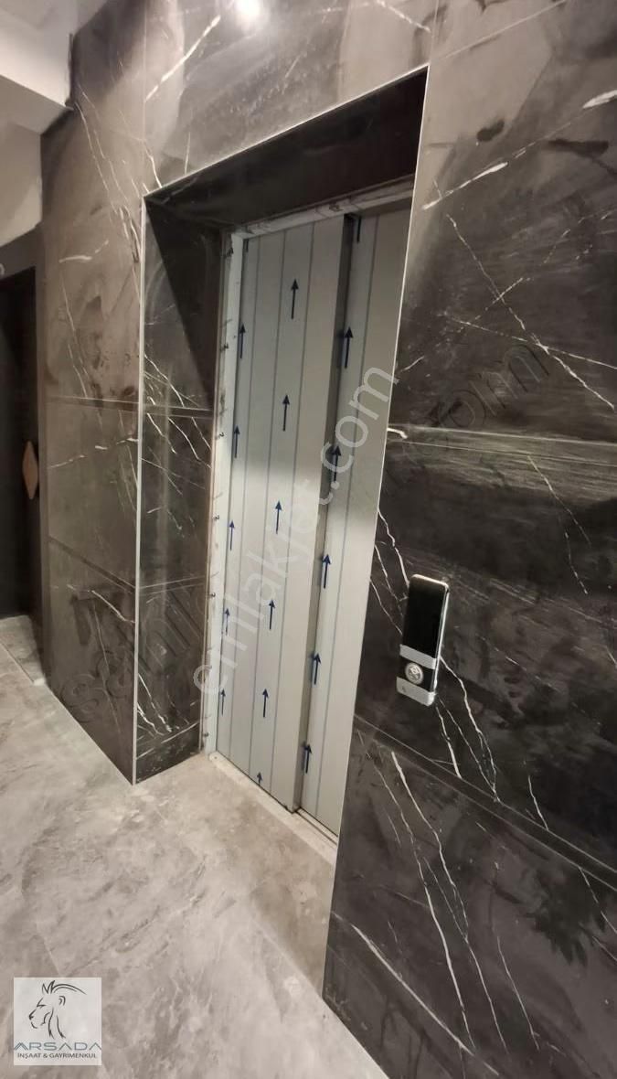 Kuşadası Değirmenderede 1+1 Bahçeli - Görsel 5