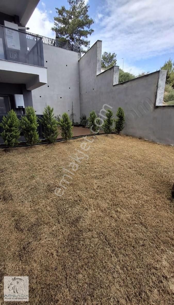 Kuşadası Değirmenderede 1+1 Bahçeli