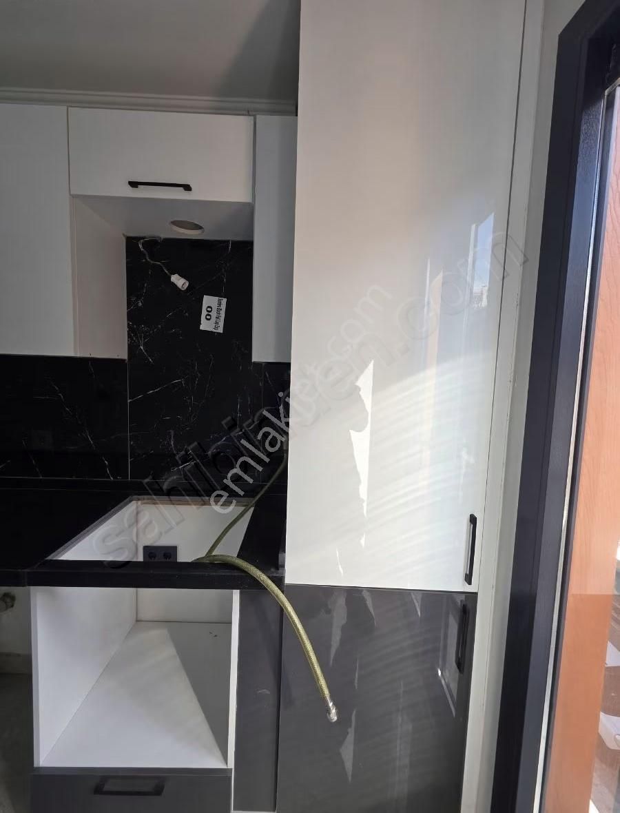 Avcılarda Modern Tasarımlı, Metrobüse 2 Dakika, 2+1 Satılık - Görsel 6