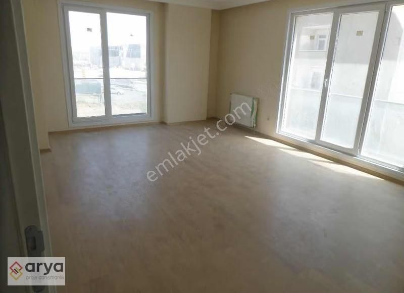 Pendik Güllübağlarda Metroya Yakın 3+1 Ebeveyn Banyolu Daire - Görsel 6