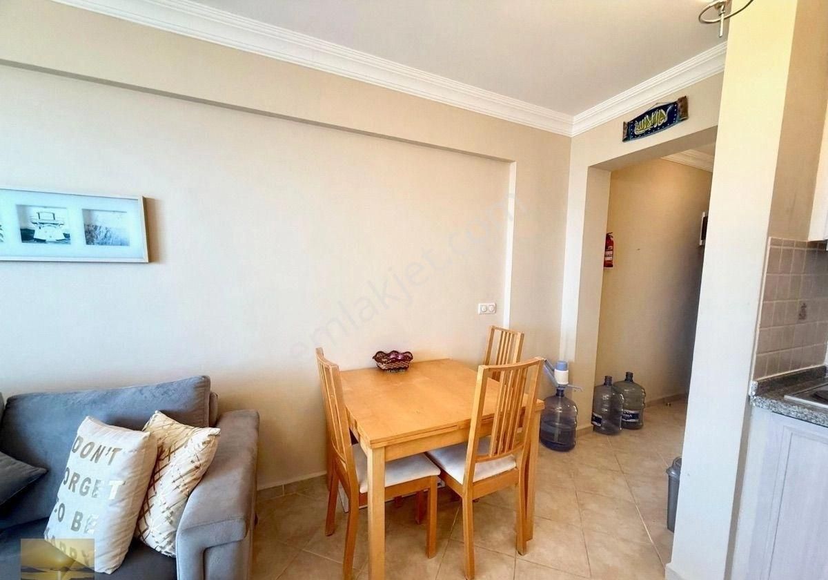 Full Deniz Manzaralı Daire Özel Plajlı Sitede Ön Bloklarda Bulunmaz Fırsat Yatırıma Uygun Acil - Görsel 8