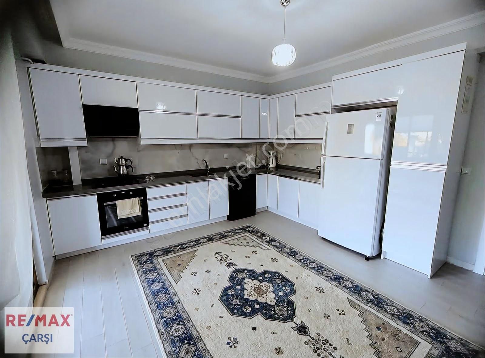 Remax Çarşı Güvencesiyle Başiskele De Satılık Müstakil Ev - Görsel 32