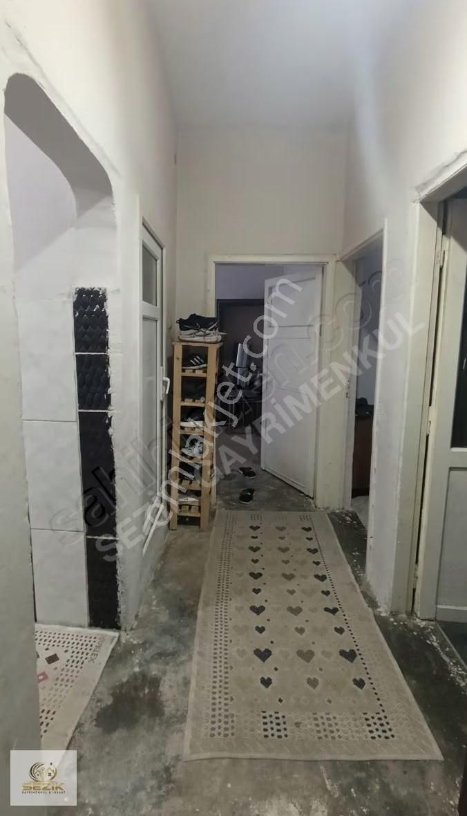 Seyhan Gülbahçe Mh Uygun Fiyata Satılık 3 Katlı Ev Köşebaşı - Görsel 4