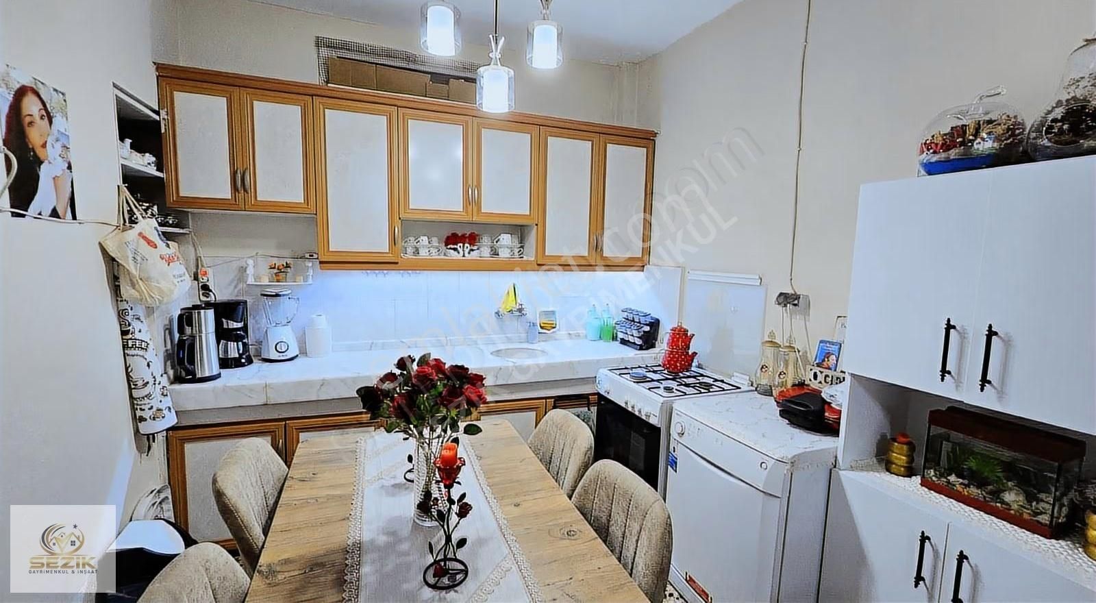 Mithatpaşa'da Metroya Yürüme Mesafesinde 2 Katlı Müstakil Ev Uyg - Görsel 24