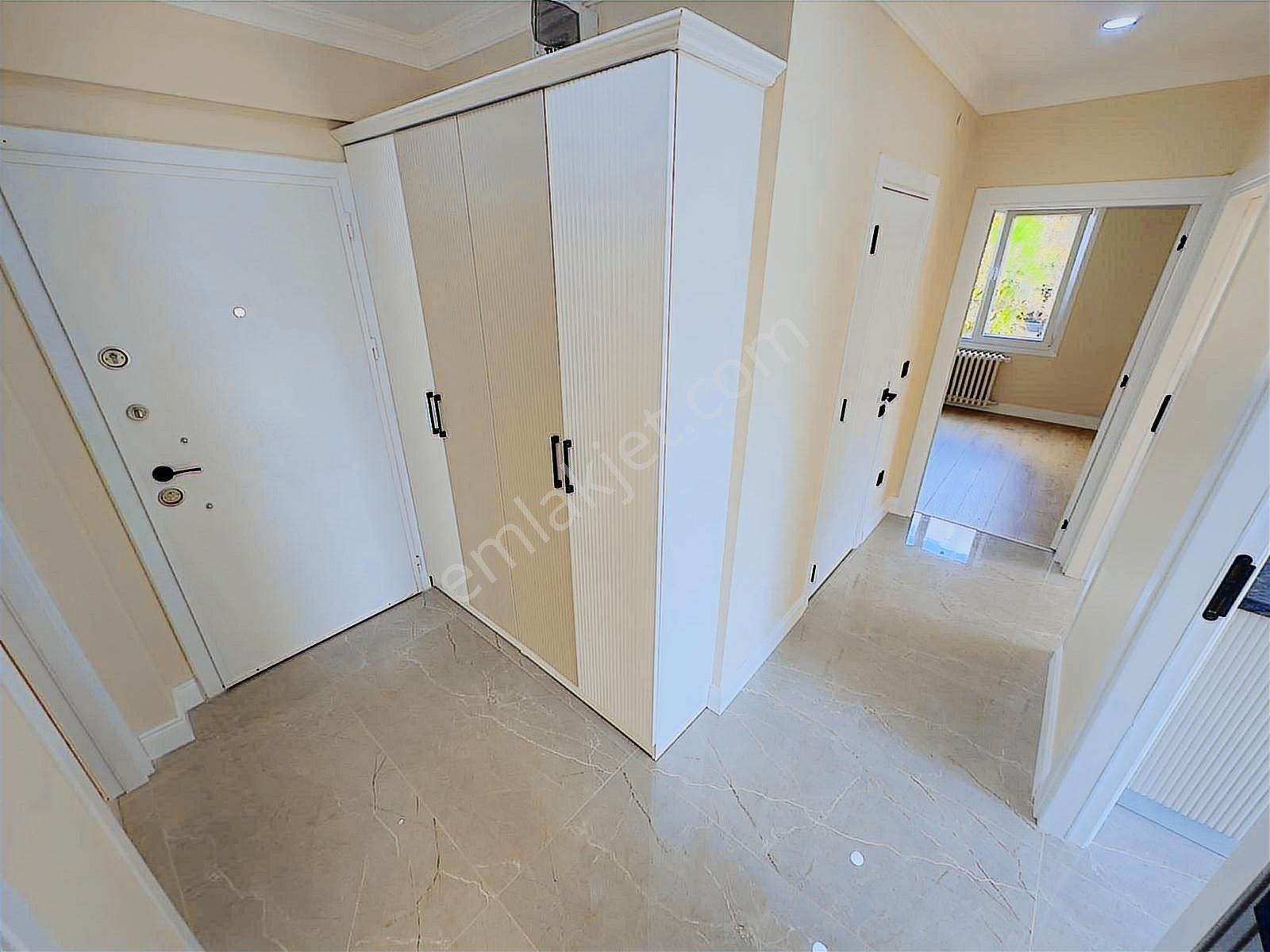 Yatırım'dan İdealtepede Sahilin Yanı Başı Katta Balkonlu Köşe3+1 - Görsel 18