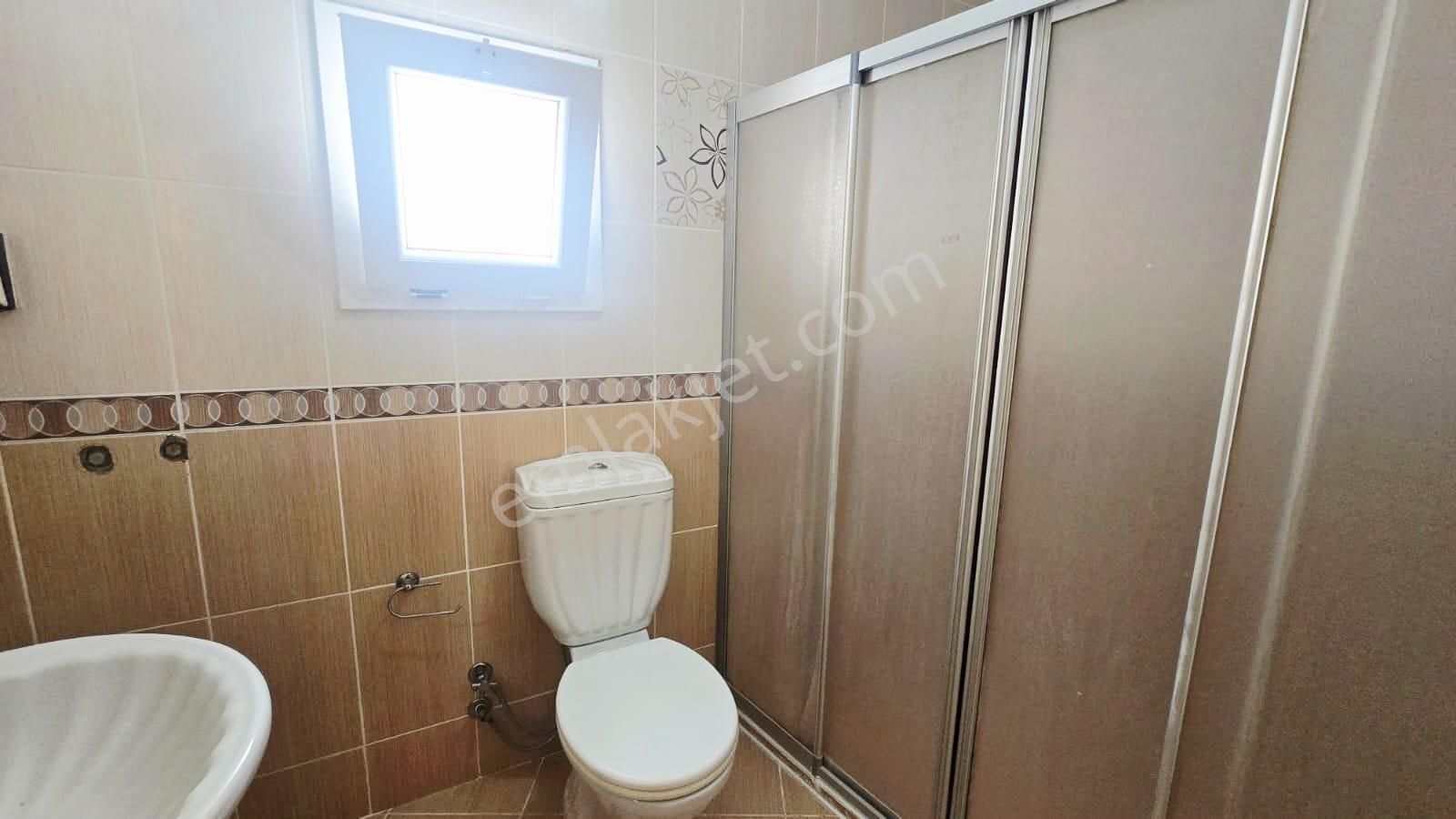 Akçaalan Köy İçinde Satılık Geniş Üst Kat Ayrı Mutfak - Görsel 12