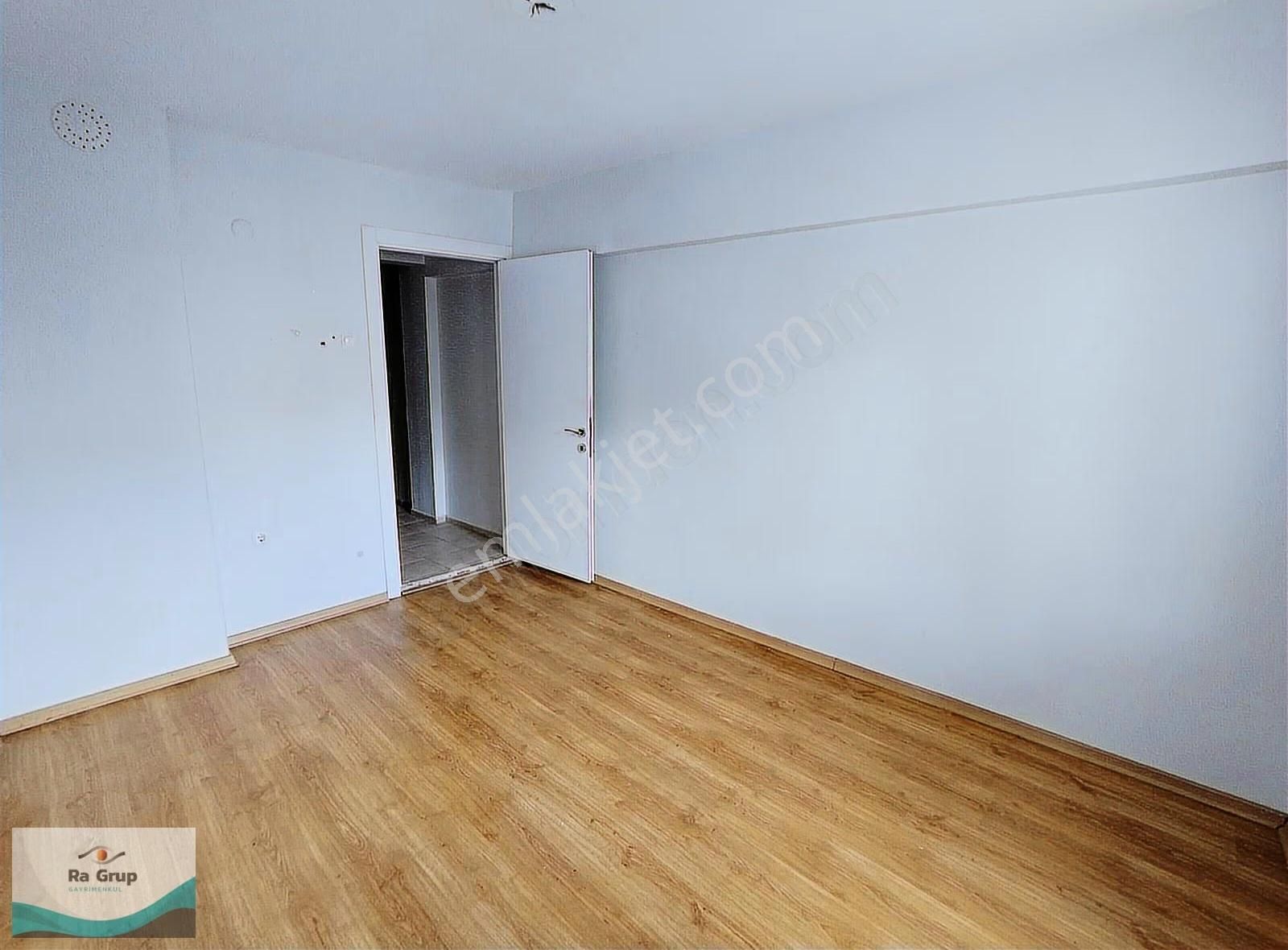 Karşıyaka Alaybey'de Sahile Yakın Bakımlı 3+1 Daire E-41 - Görsel 15