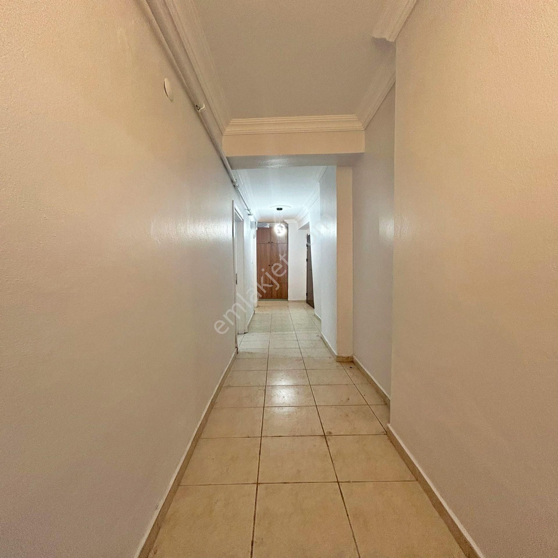 2+1 Merkezi Konumda Bahçeli Bahçekatı Satılık Daire - Görsel 4