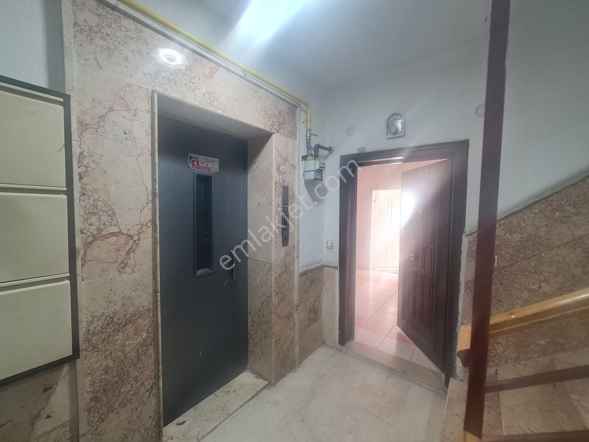 Geçici Süreliğine!! Hürriyet Mahallesi Fırat Caddesi Üzerinde Kombili 3+1 Satılık Ara Kat Daire - Görsel 7