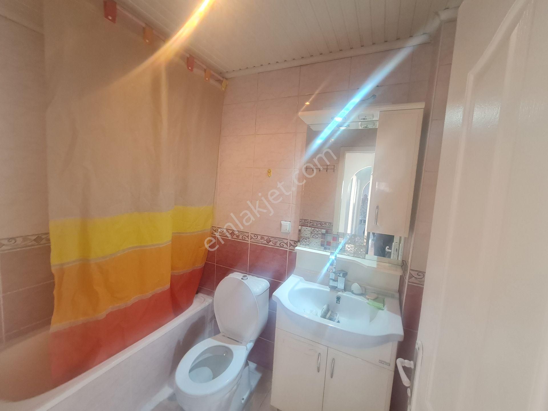 Geçici Süreliğine!! Hürriyet Mahallesi Fırat Caddesi Üzerinde Kombili 3+1 Satılık Ara Kat Daire - Görsel 12