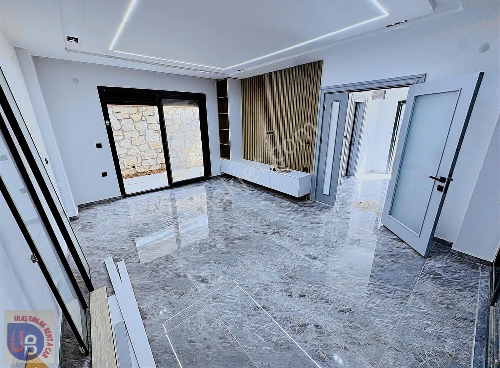 Didim Akbük'te Köşe Konum Önü Açık Uygun Fiyatlı Villa - Görsel 4