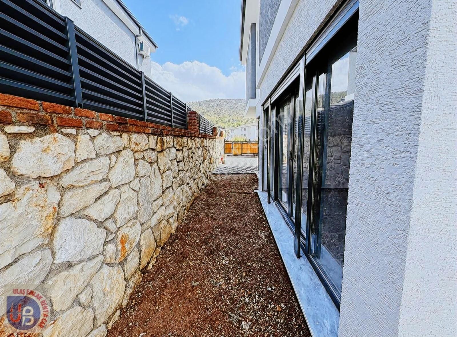 Didim Akbük'te Köşe Konum Önü Açık Uygun Fiyatlı Villa - Görsel 10
