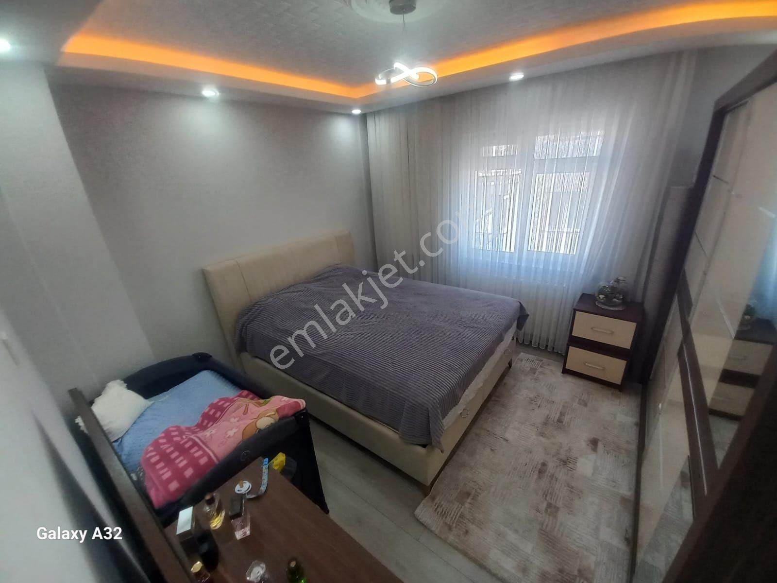 Fuul Yapılı 3+1 Bir Oda Bağımlı Ara Katta - Görsel 4