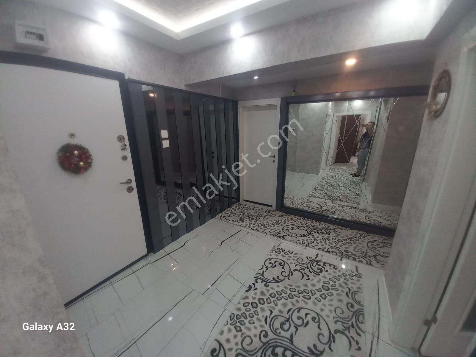 Fuul Yapılı 3+1 Bir Oda Bağımlı Ara Katta - Görsel 19