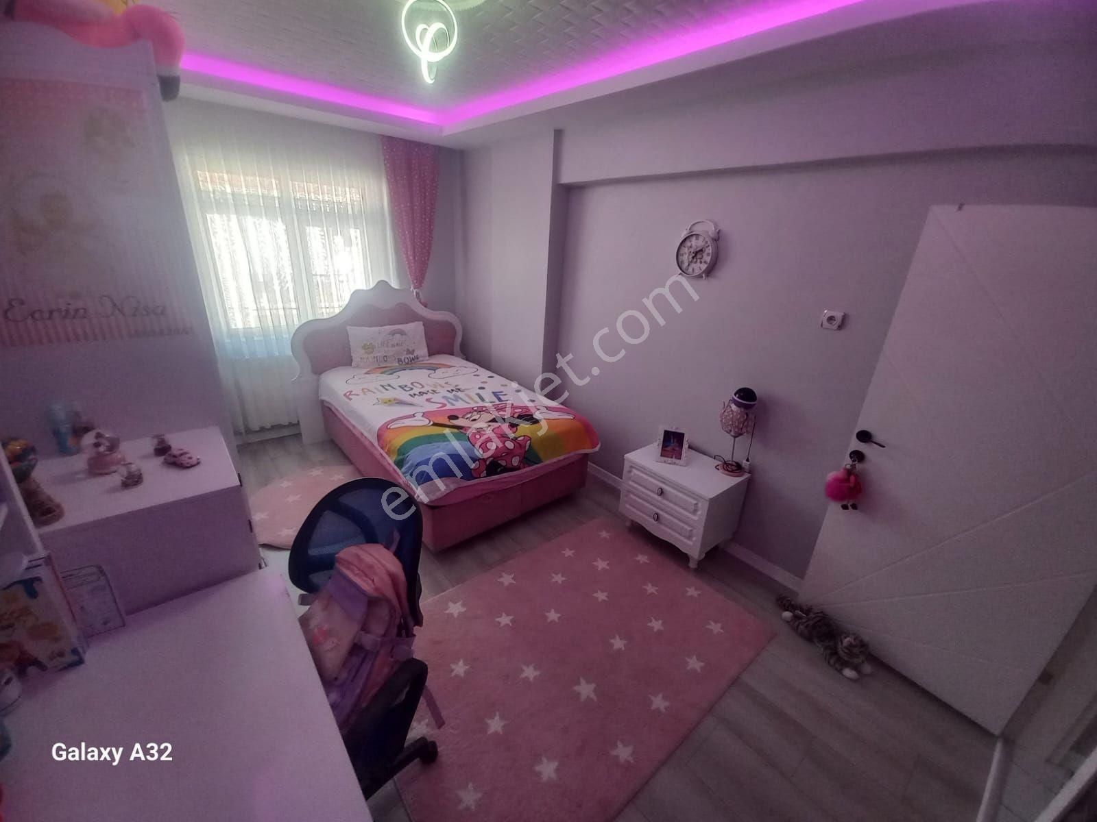 Fuul Yapılı 3+1 Bir Oda Bağımlı Ara Katta - Görsel 22