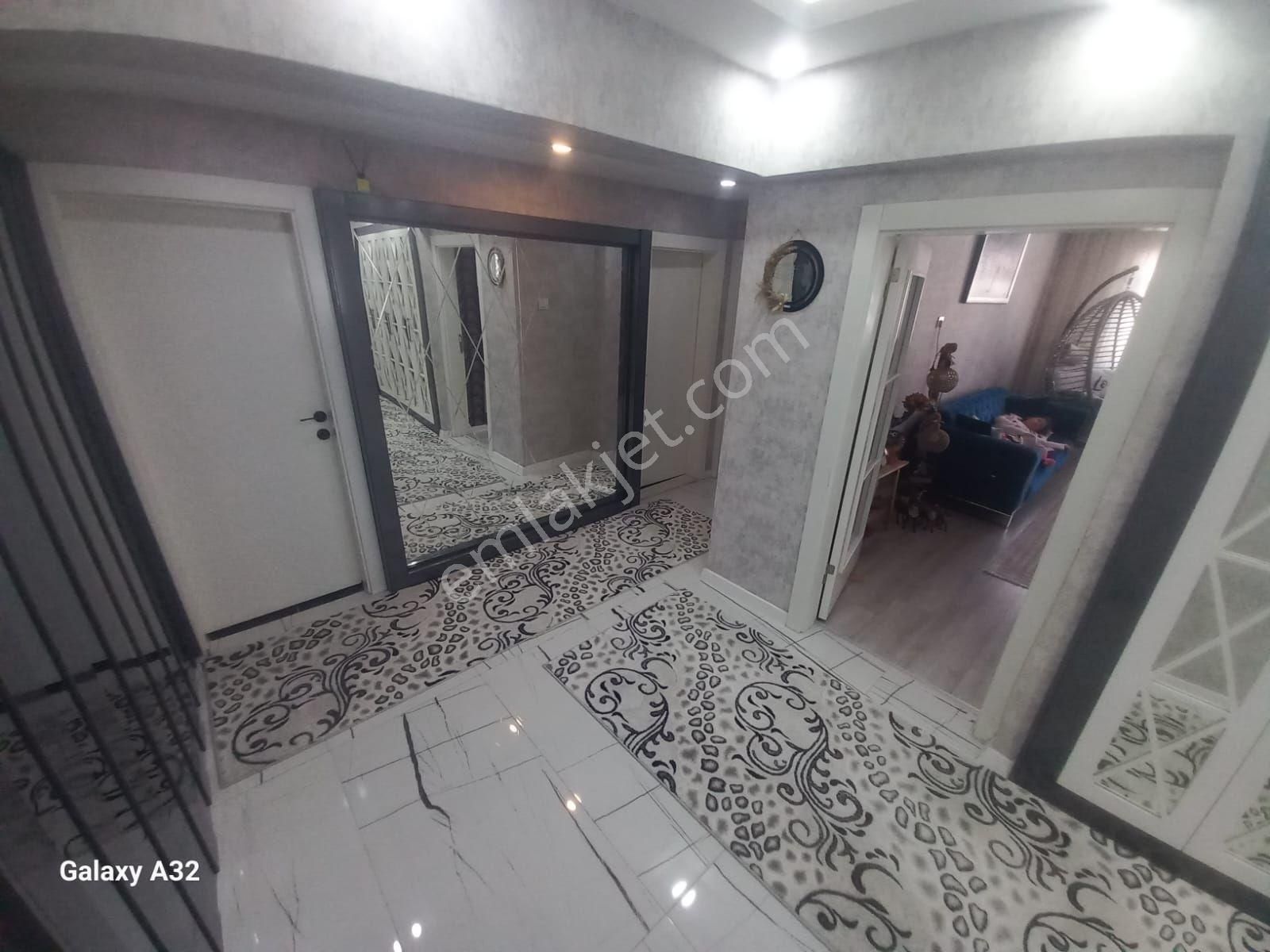 Fuul Yapılı 3+1 Bir Oda Bağımlı Ara Katta - Görsel 26