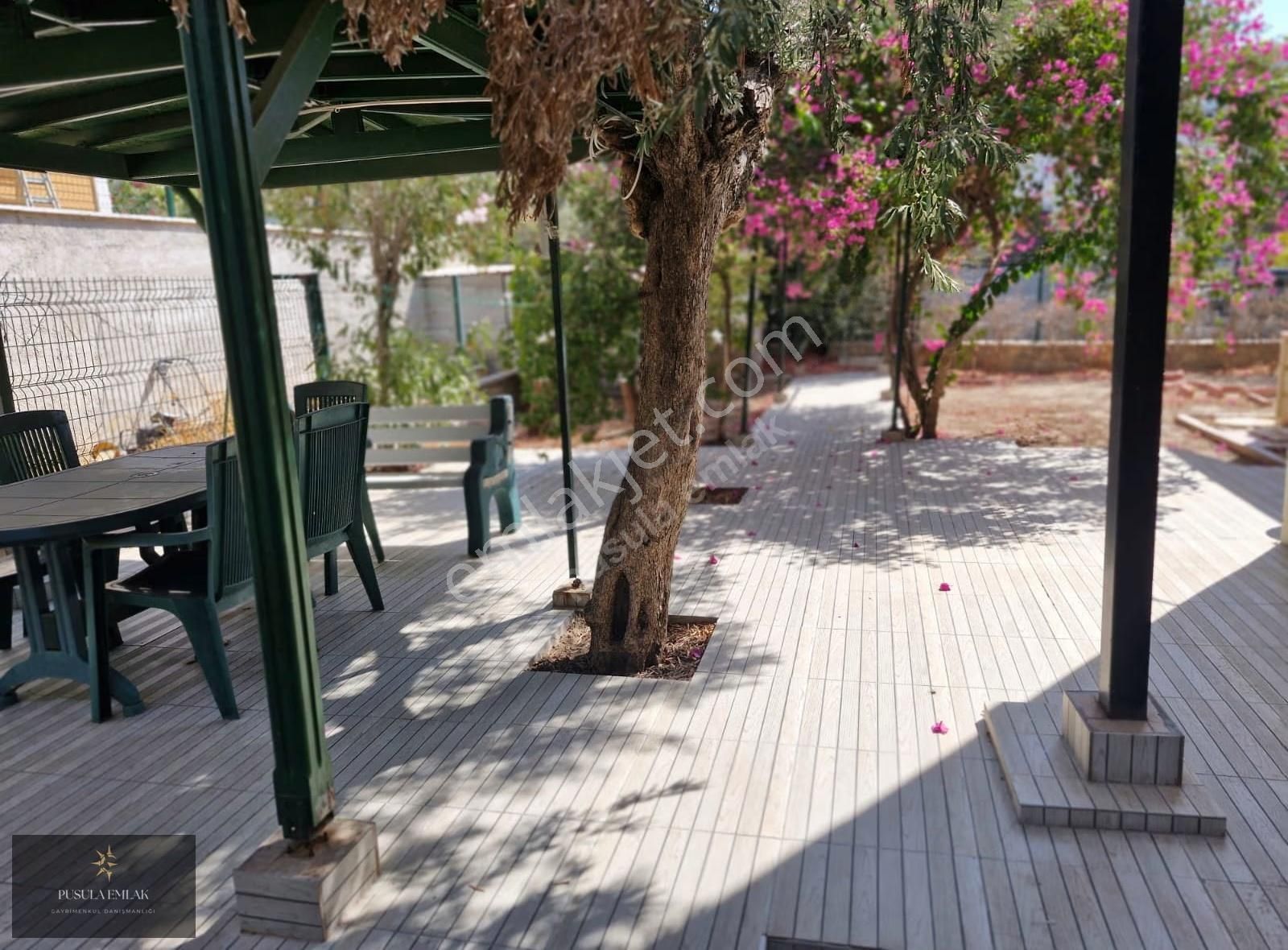 Akbük'te Denize 300m Pansiyon Potnsiyelli Bahçeli Müstakil Villa - Görsel 8