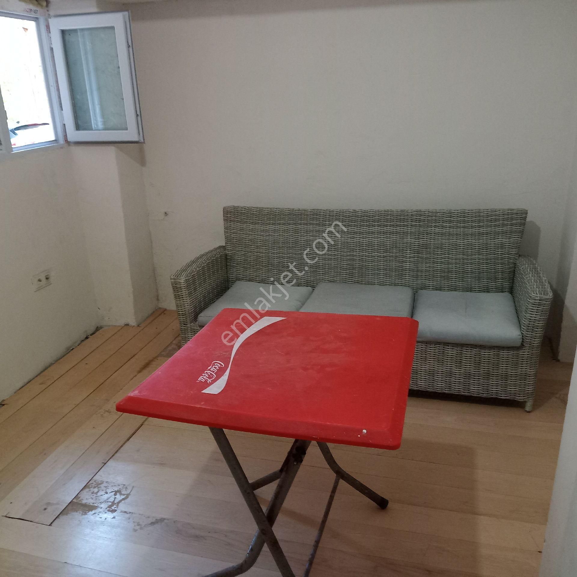 Poligon Mahallesi'nde Kiralık 1+1 Daire
