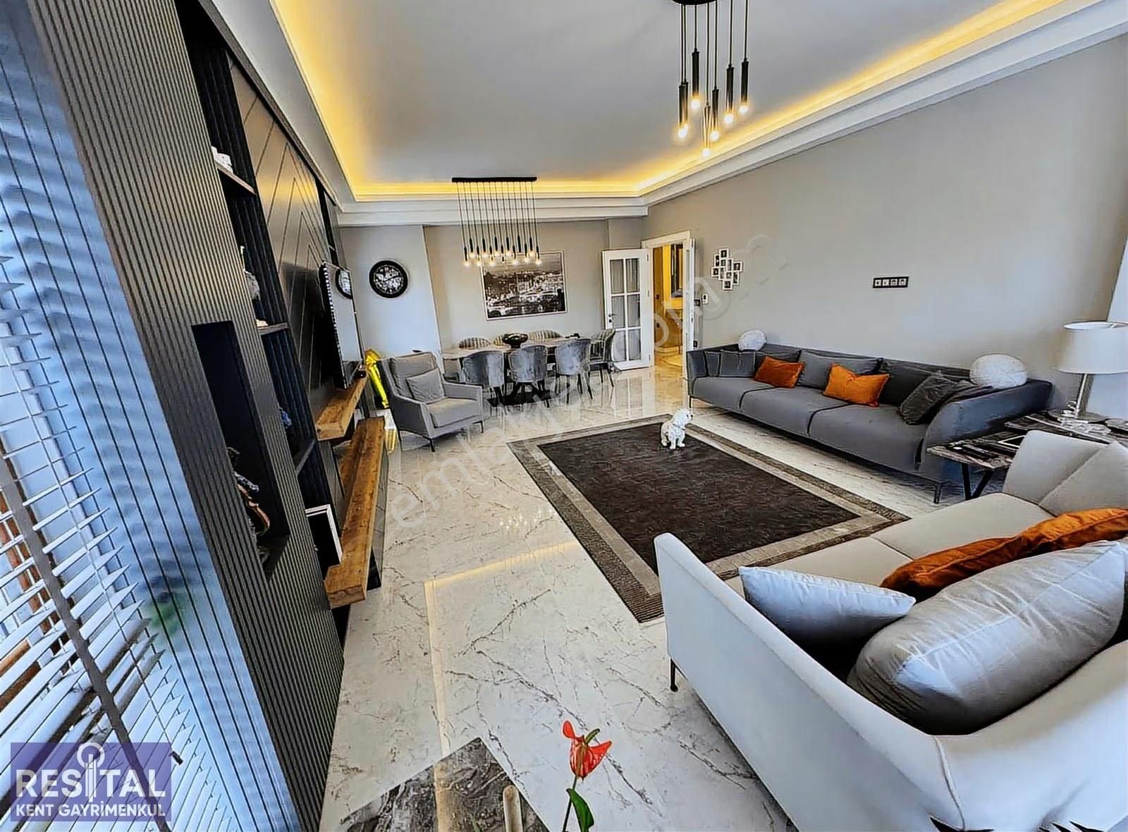 Gümüştepede Site İçi, Modern Tasarımlı 4+1 Satılık Villa! - Görsel 4