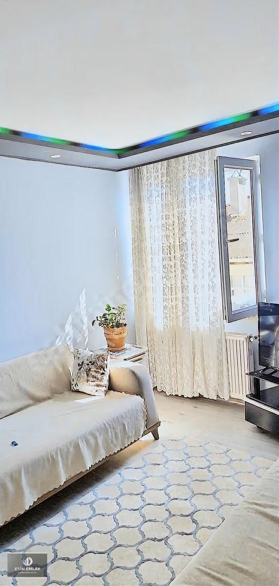 Bağlarbaşı Mah Balkonlu Geniş Temiz En Üst Kat Ferah 4+1 Daire - Görsel 15