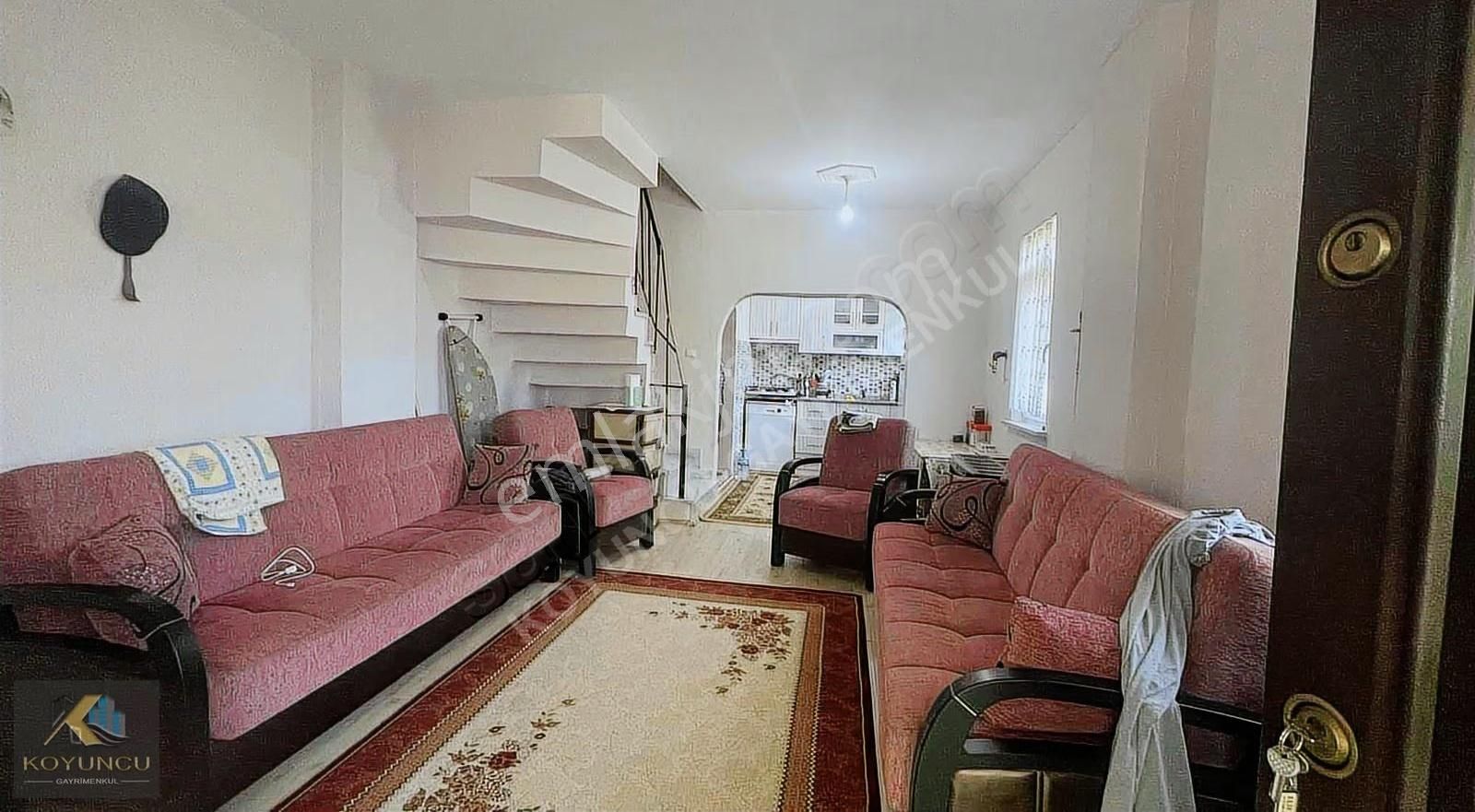 Yeniçiftlik'de Merkezi Konumda Satılık İskanlı 5+1 Villa - Görsel 11