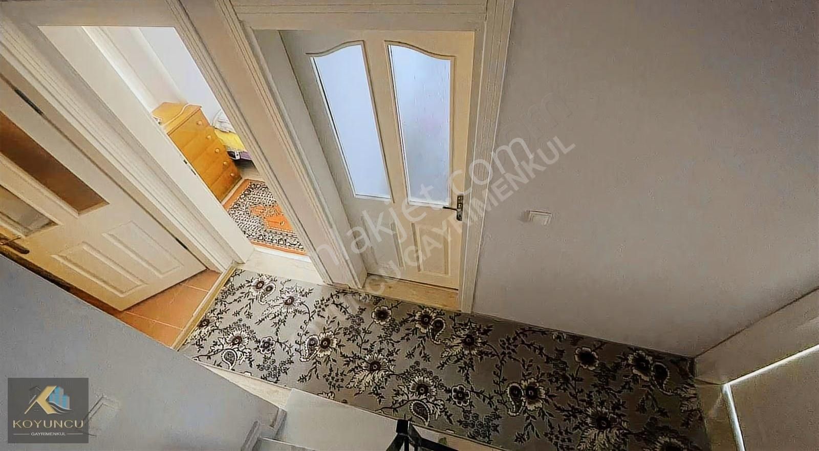 Yeniçiftlik'de Merkezi Konumda Satılık İskanlı 5+1 Villa - Görsel 16