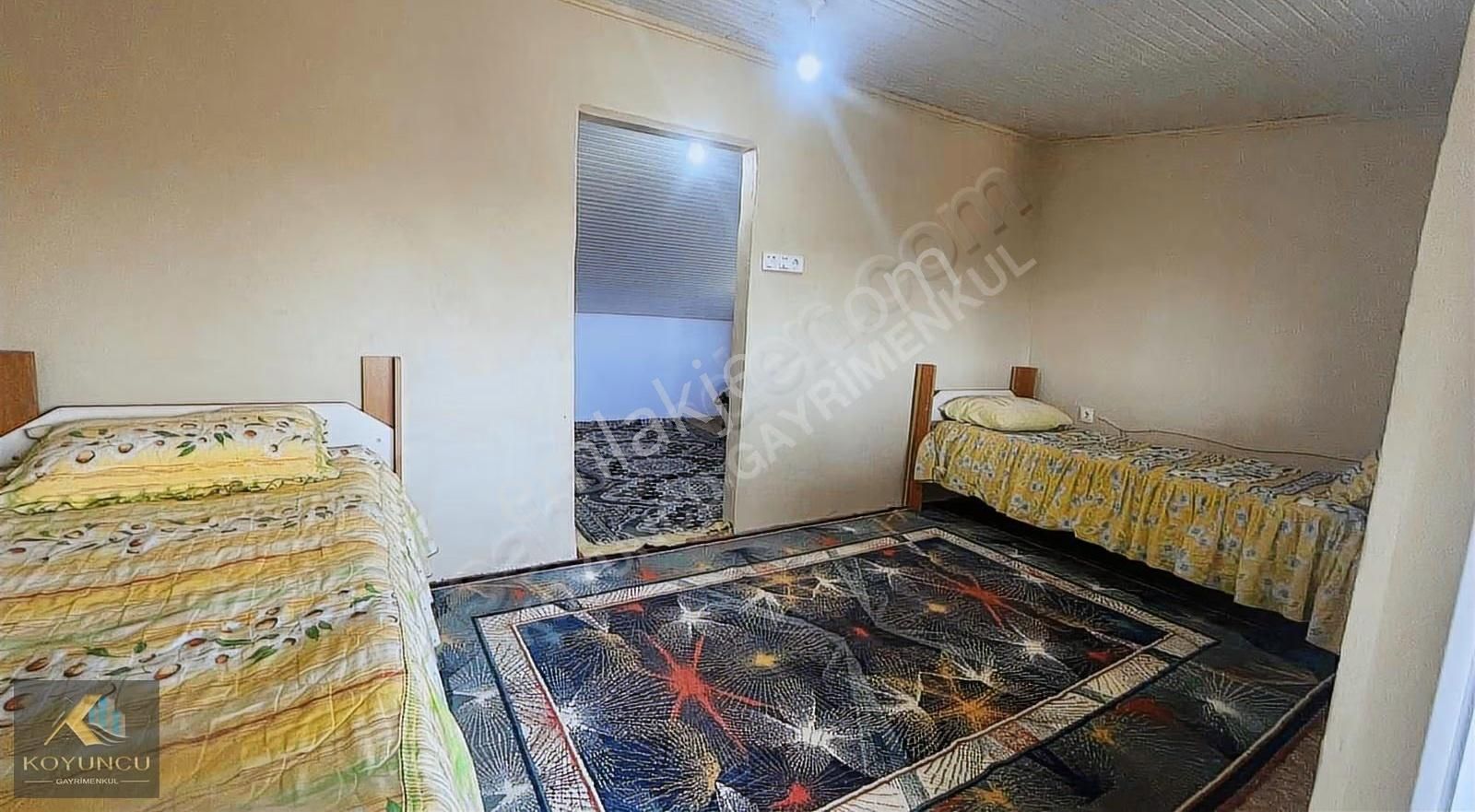 Yeniçiftlik'de Merkezi Konumda Satılık İskanlı 5+1 Villa - Görsel 27