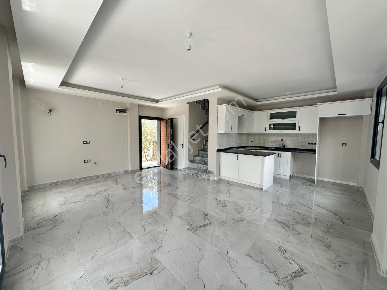 Seferihisar Doğanbeyde Satılık Müstakil 3+1 Villa Fırsat Fiyata - Görsel 12