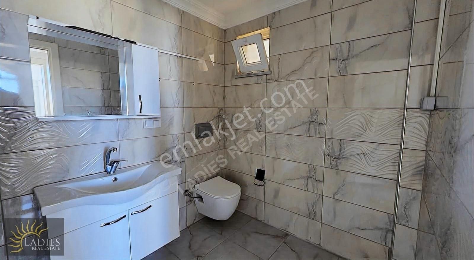 Ladies Emlak'tan Kapalı Mutfak Satılık Daire - Görsel 15