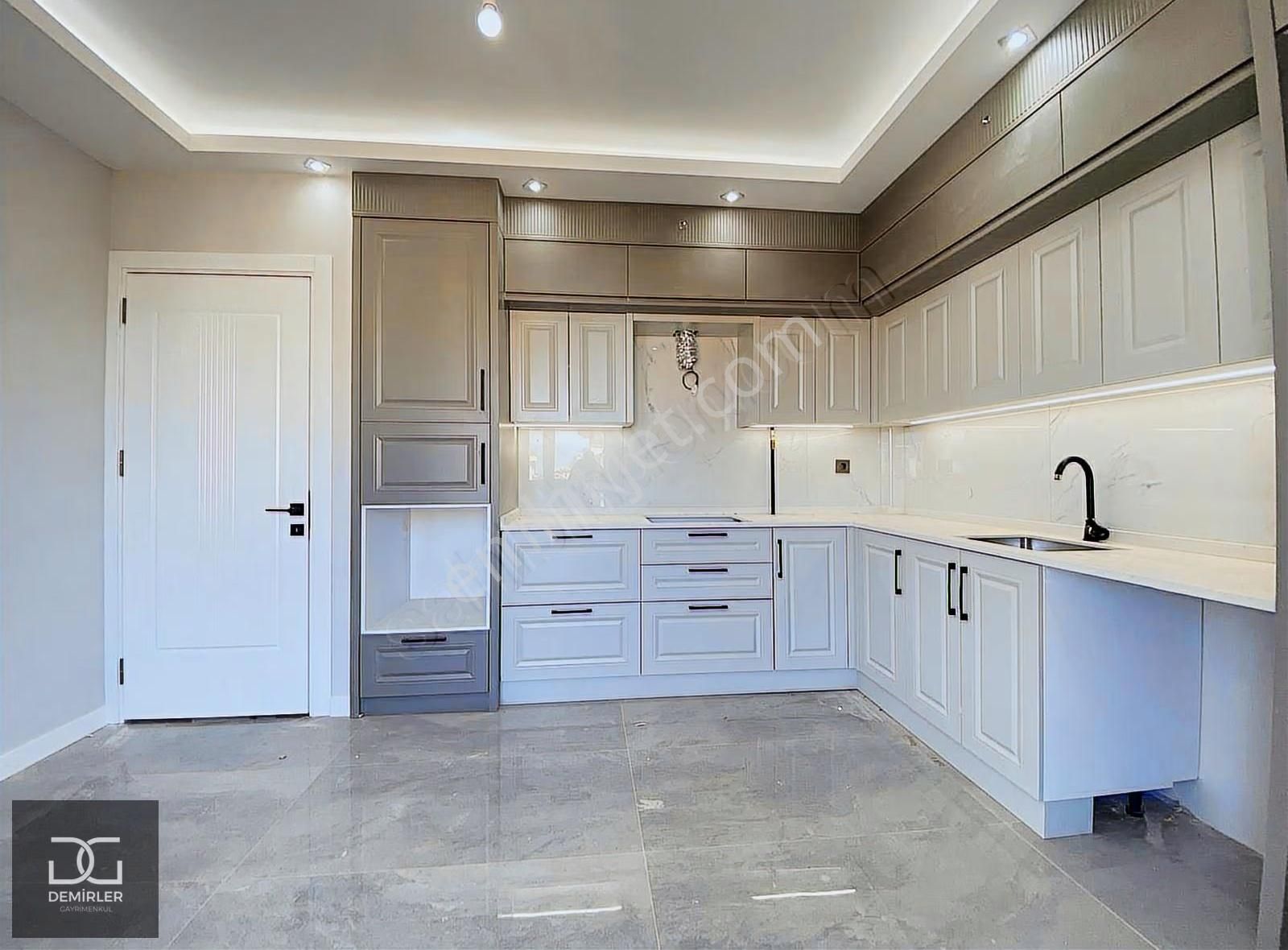 Demirler'den 1200 Evler'de Ebv. Banyolu Ferah 2+1 Satılık Daire