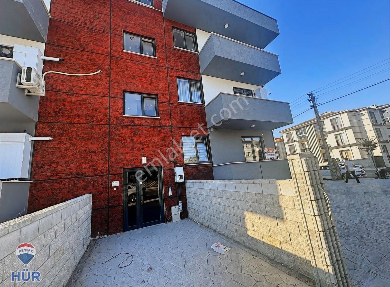 Remax Hür'den Kiralık Ful Eşyalı 2+1 Daire Yeni Stad Civarı - Görsel 6