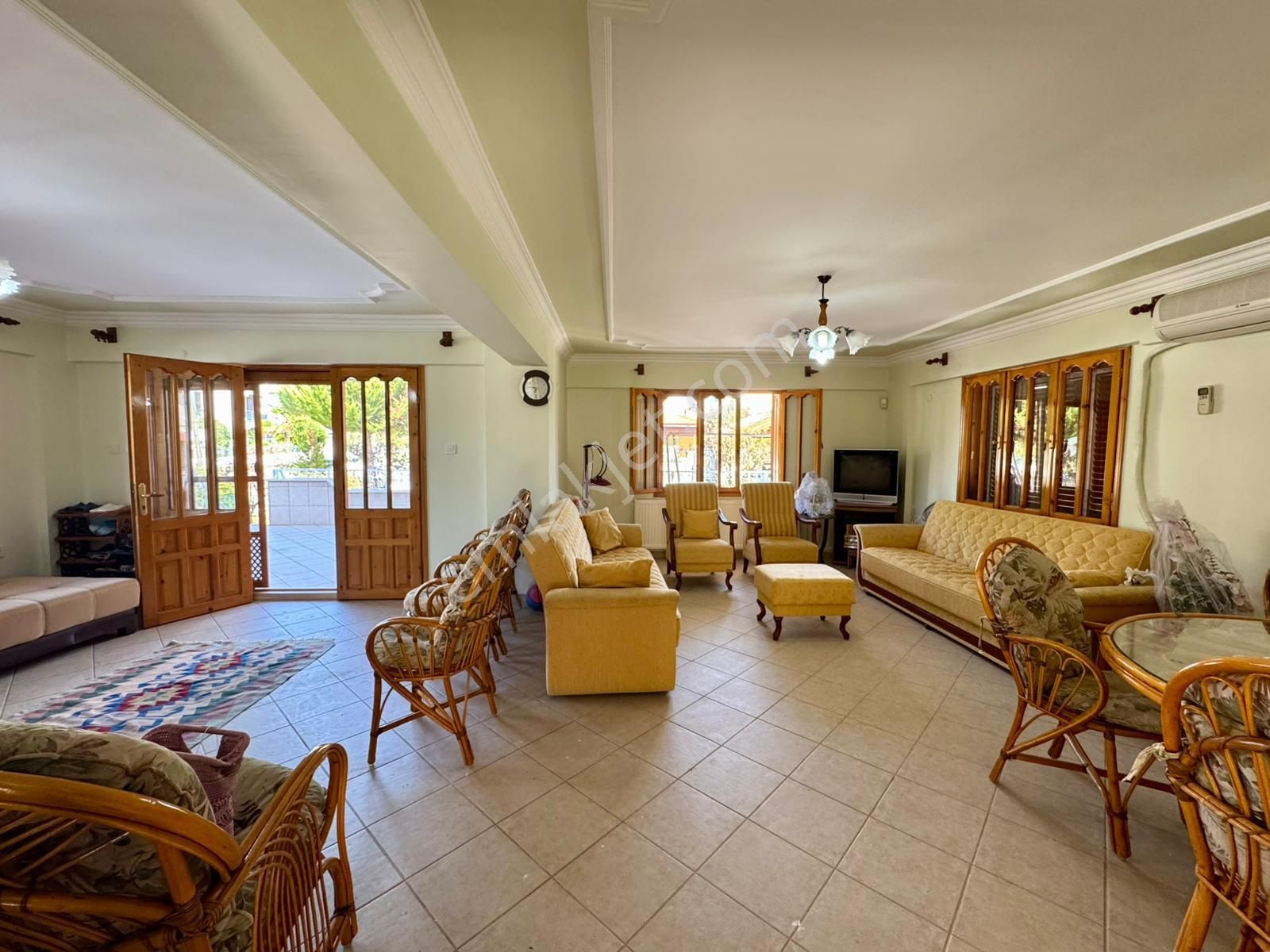 Salihleraltı Gülkent'te, 2 Arsa Üzerinde Ultra Büyük Villa... - Görsel 13