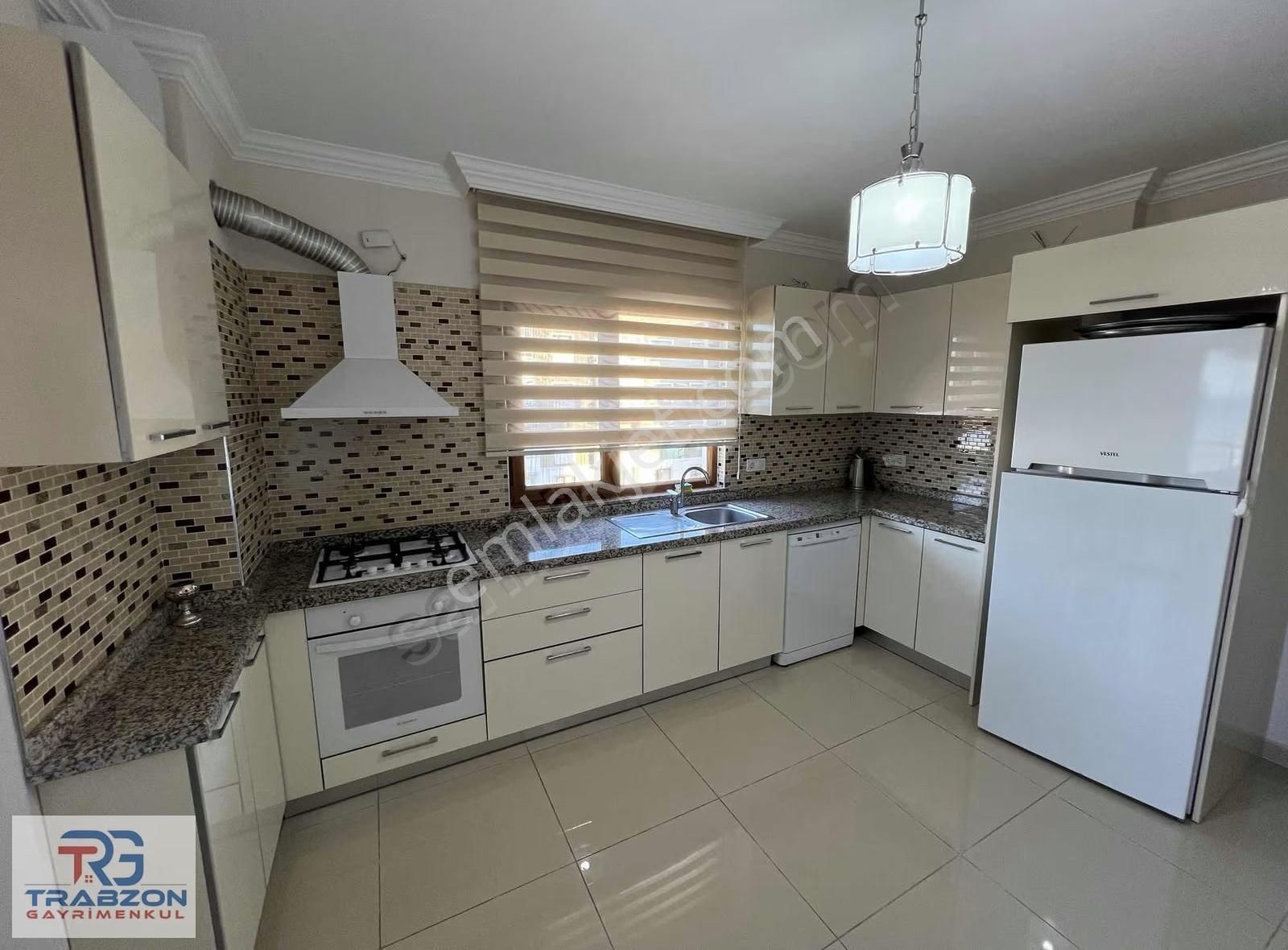 Trabzon Gayrimenkulden Satılık Deniz Manzaralı Eşyalı 3+1 Daire - Görsel 7