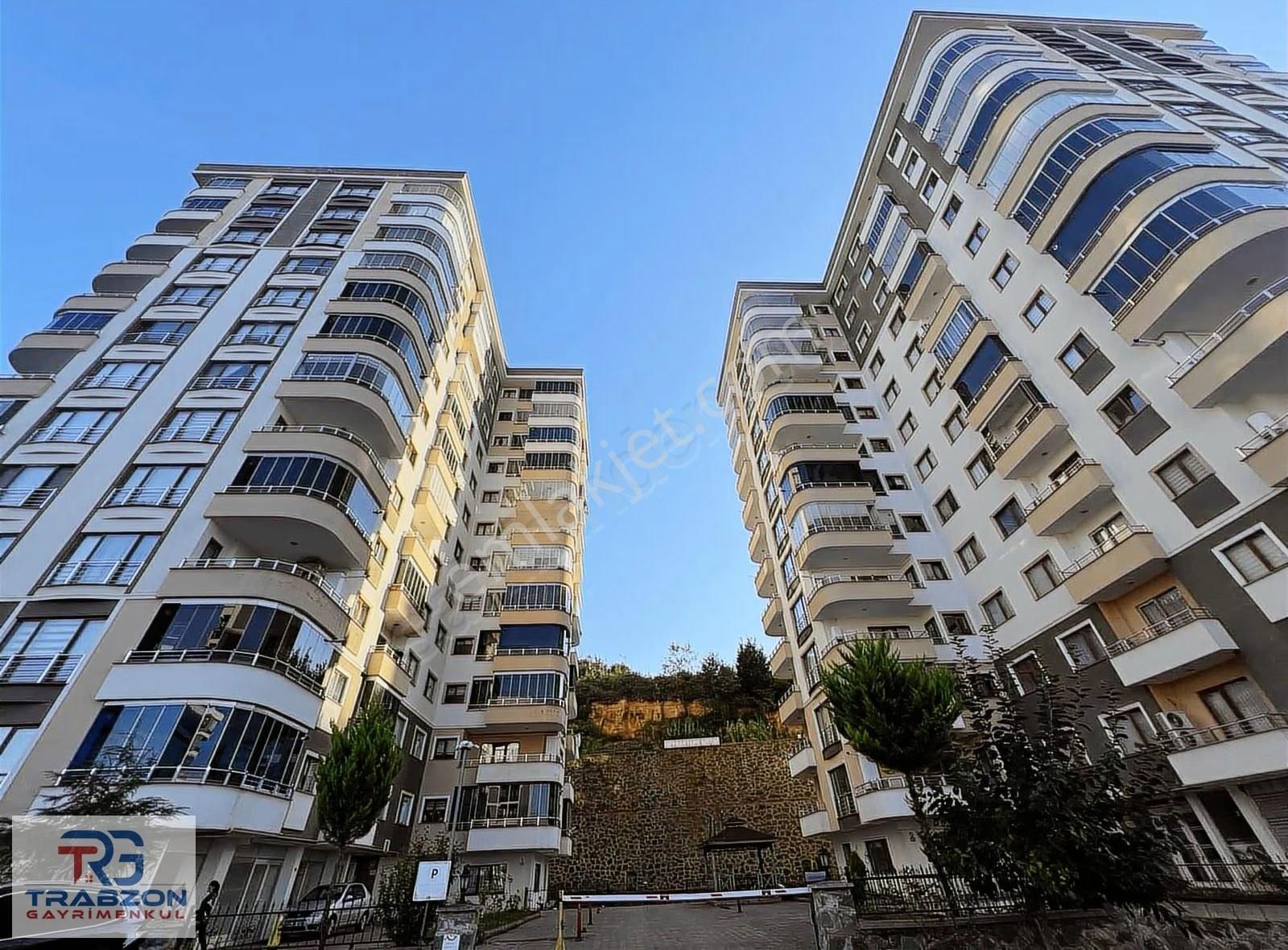 Trabzon Gayrimenkulden Satılık Deniz Manzaralı Eşyalı 3+1 Daire - Görsel 8