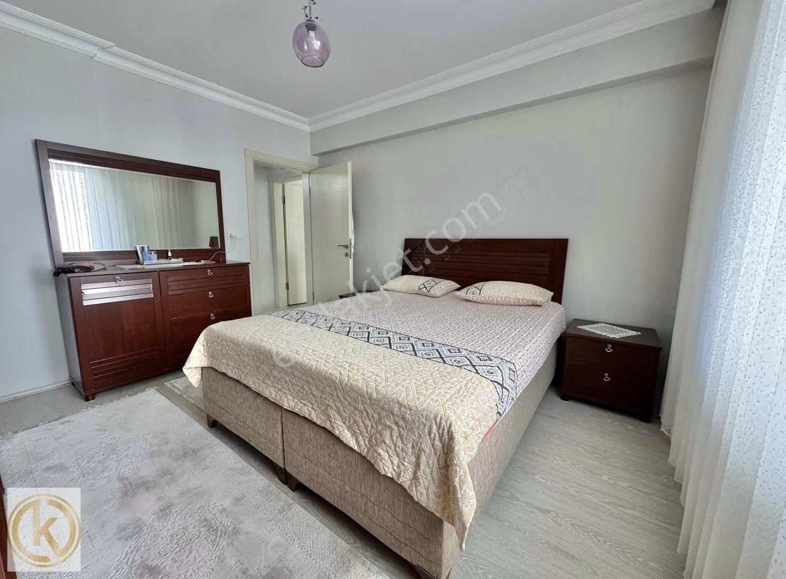 Kaymak Emlaktan Erenler Belediye Civarı Garajlı 2+1 115m2 Satılk - Görsel 6