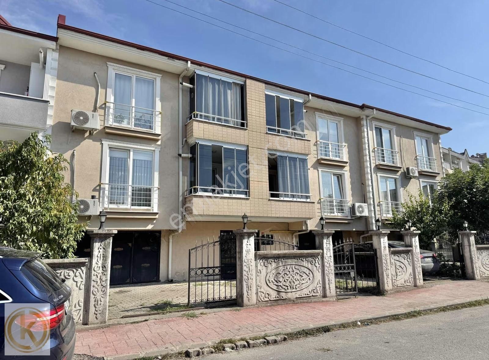 Kaymak Emlaktan Erenler Belediye Civarı Garajlı 2+1 115m2 Satılk - Görsel 16