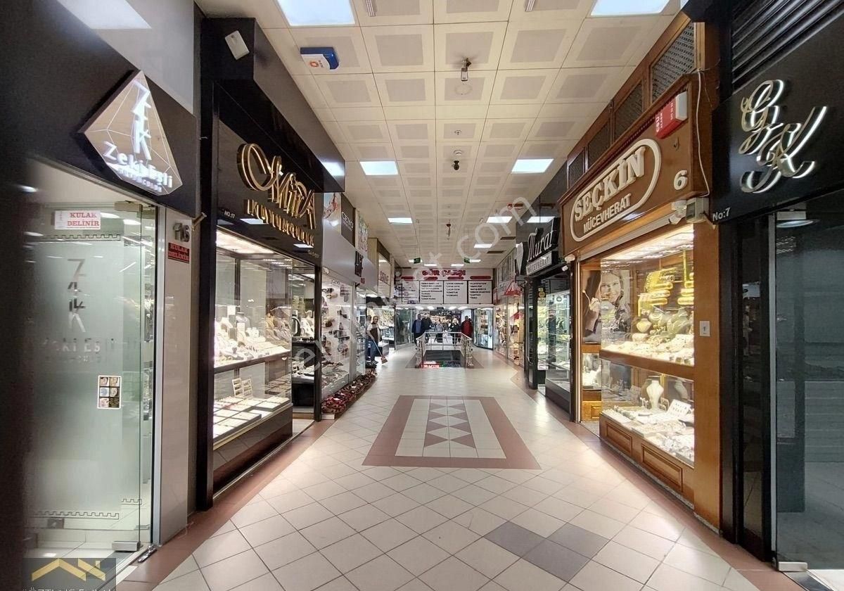 Bakırköy Kuyumcular Çarşısında 28 M2 Mağaza Gür Çarşısında - Görsel 8