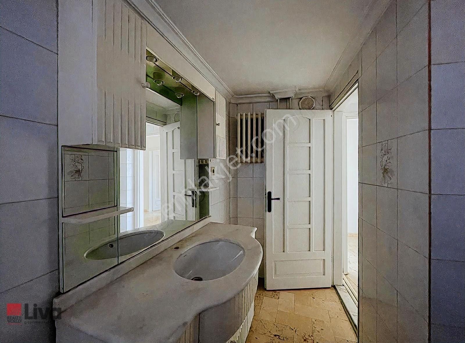 Rw Liva Dan Balıkesir Çarşıya Yakın 2+1 Kiralık Daire - Görsel 2