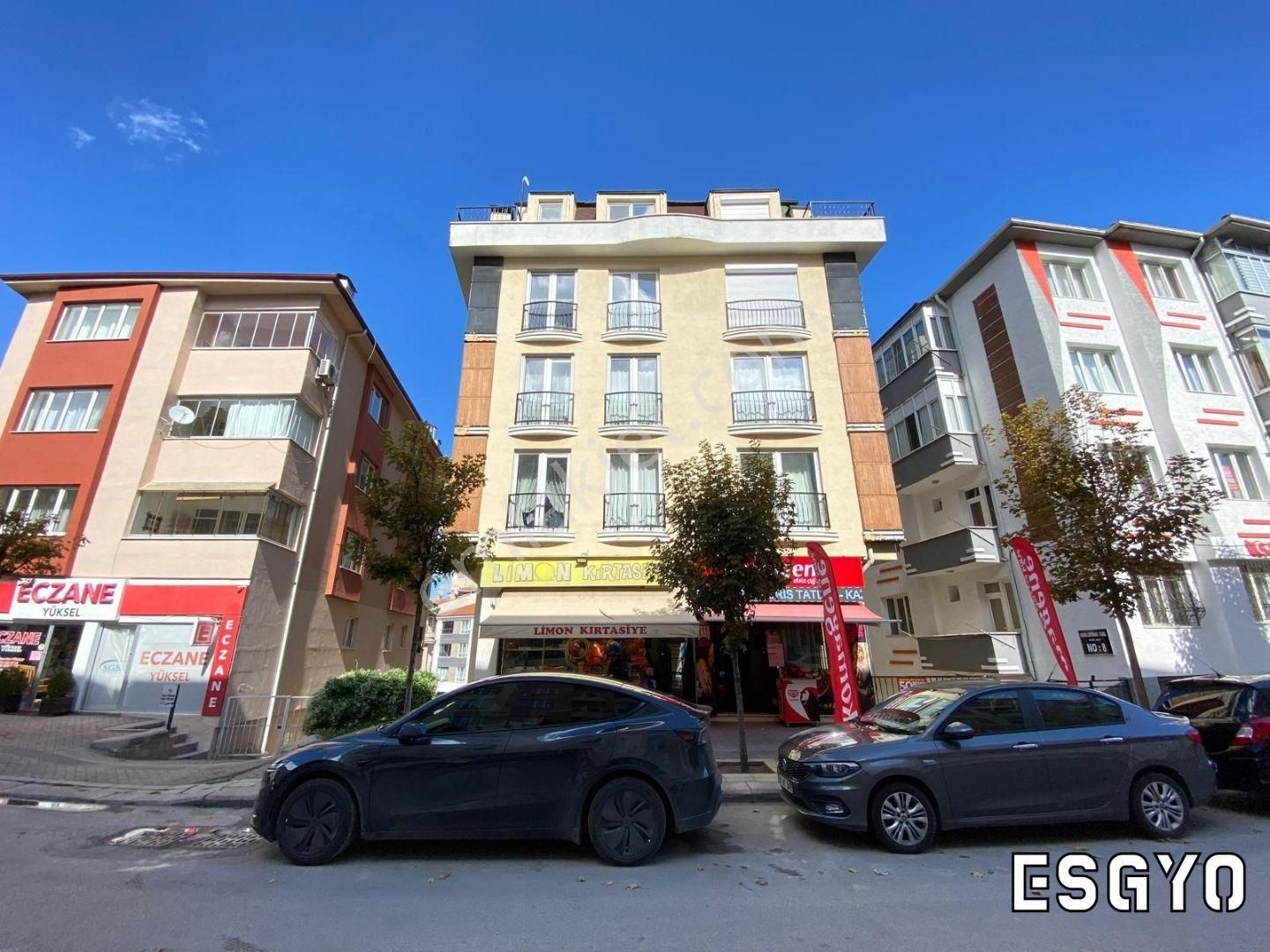 Esgyo'dan Yıldıztepe Mh Dumlupınar Cd Üzeri Arakat 2+1 Daire - Görsel 2