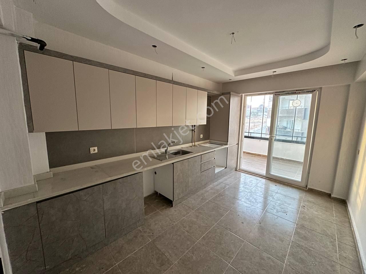 Hanedan Gyo' Dan Beykent-gaziler Tarafında Satılık 3+1 Daire - Görsel 4