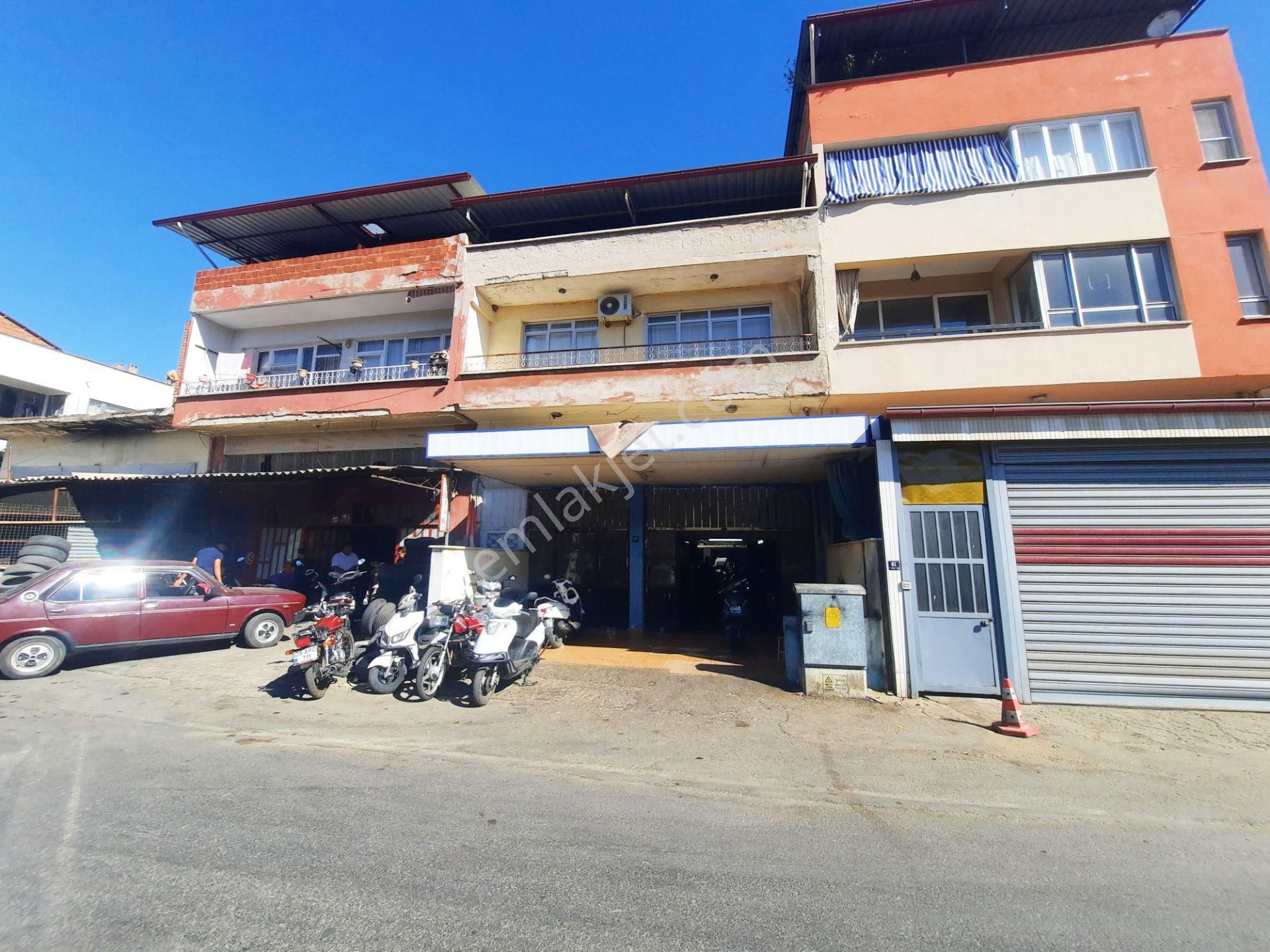 Karaçay Mah. Çift Yol Cepheli, Müstakil, 2 Katlı Dükkan Ve Daire..