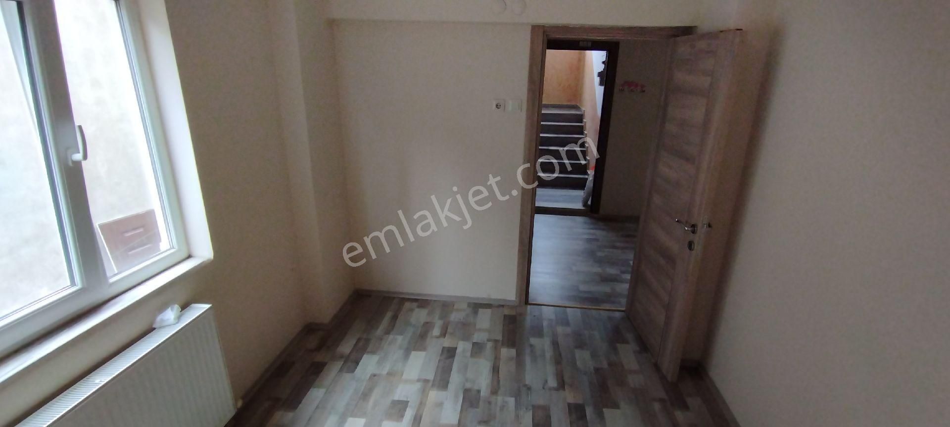 Sakarya Zümrüt Emlak'tan Adapazarı Şeker Mahallesi Pazar Yanında 2+1, Kiralık Daire - Görsel 20
