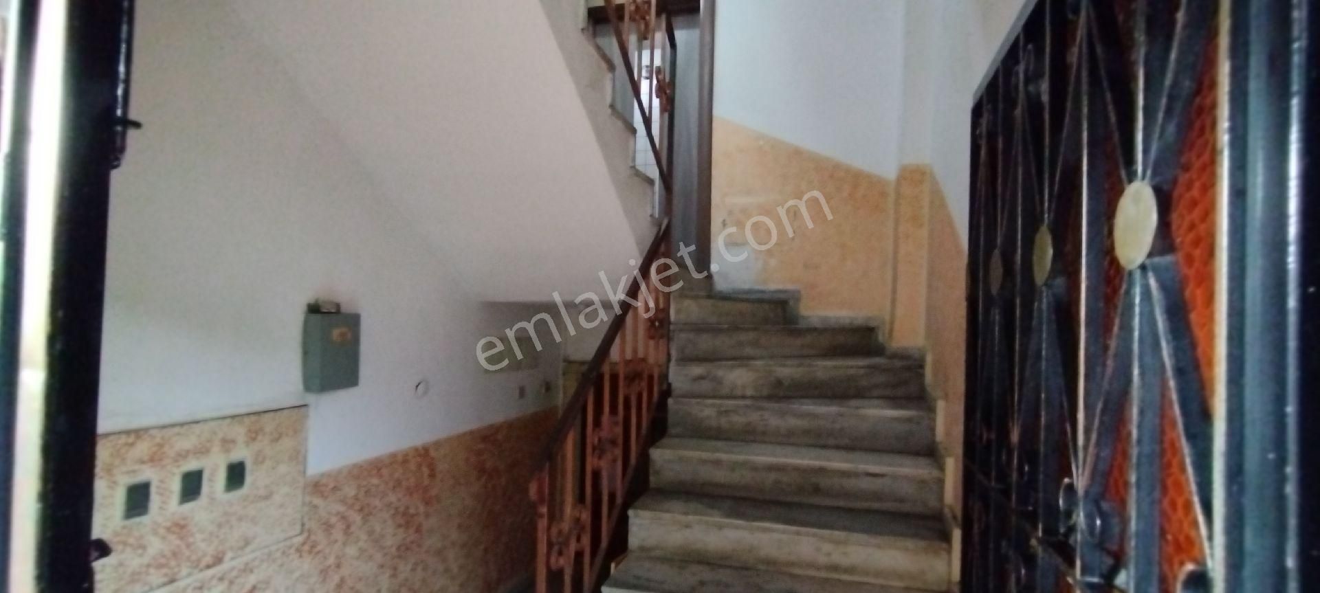 Sakarya Zümrüt Emlak'tan Adapazarı Şeker Mahallesi Pazar Yanında 2+1, Kiralık Daire - Görsel 8