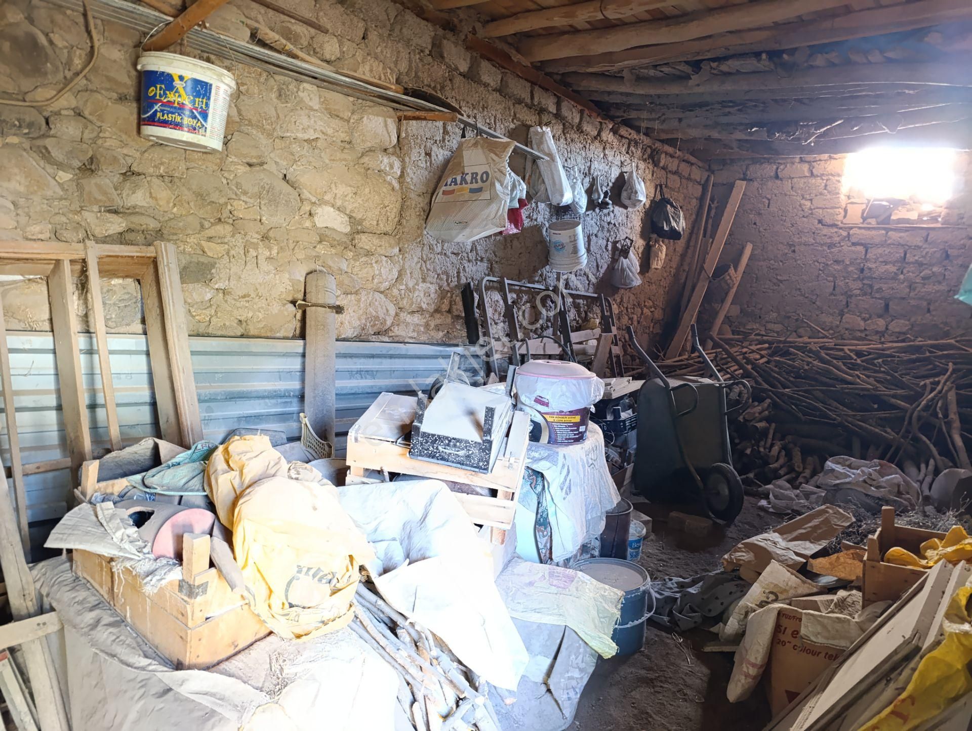 Hatunsaray Da Acil Satılık Müstakil Ev - Görsel 15