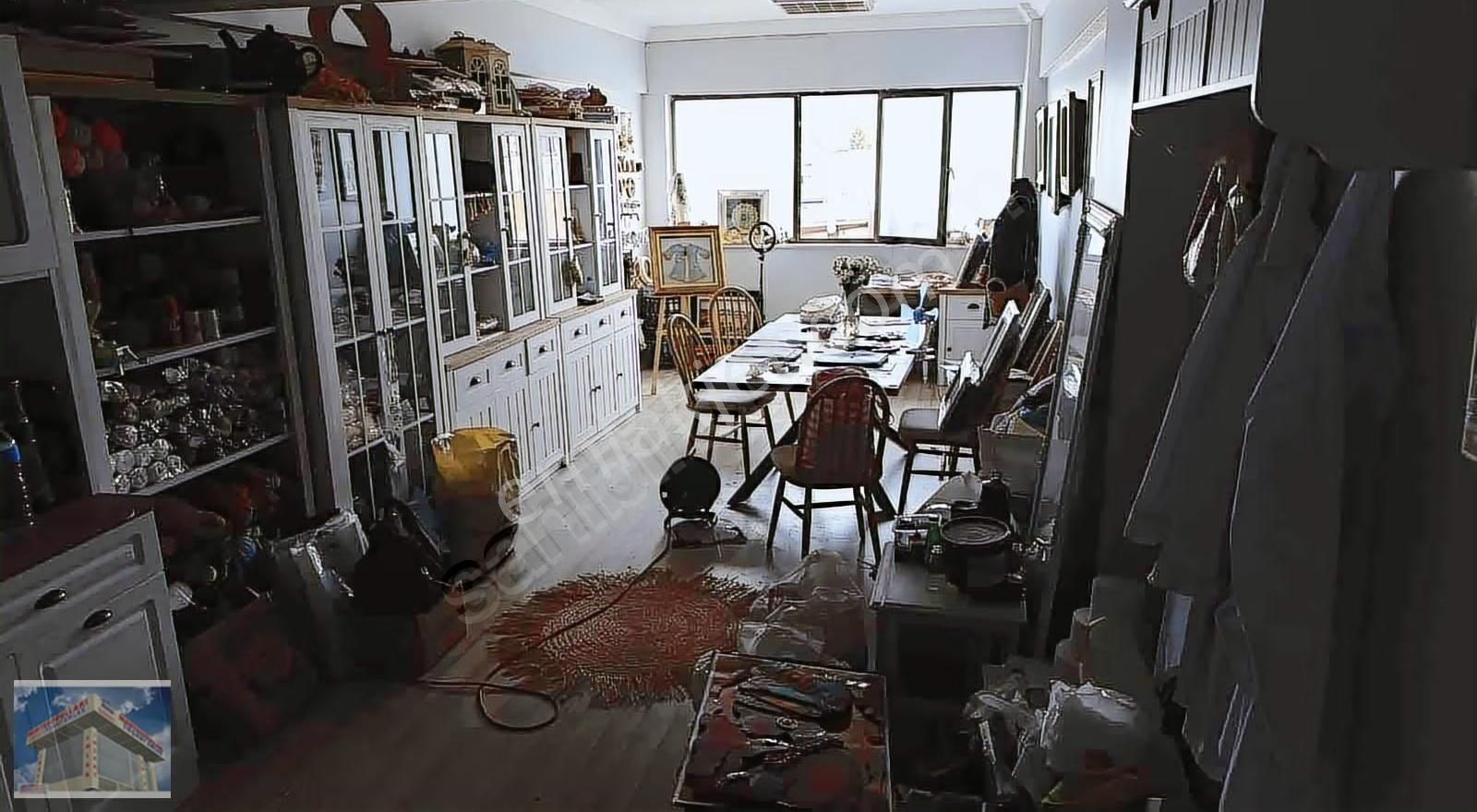 Satılık Seyitnizam Demirciler Sitesinde Büro