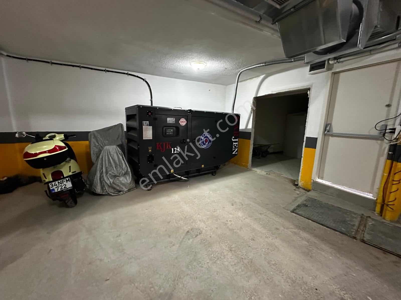 Adressten Kazasker Minibüs Cad. Satılık Balkonlu Daire - Görsel 11